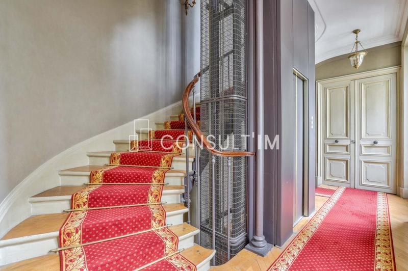 Bureau - 193 m² - 5 pièces