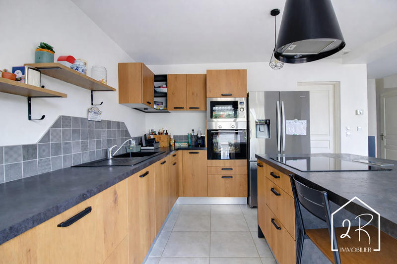 Maison - 102 m² - 5 pièces