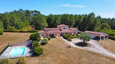 Maison - 190 m² - 5 pièces