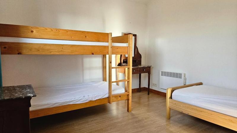 Maison - 330 m² - 9 pièces