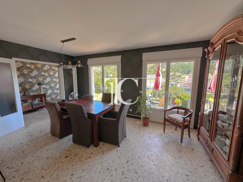 Maison - 183 m² - 6 pièces