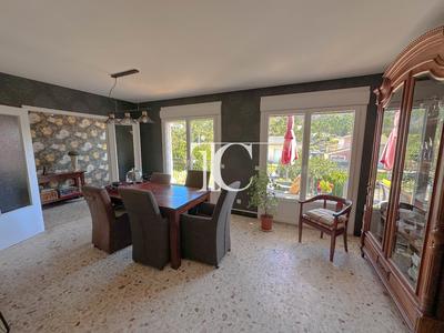 Maison - 183 m² - 6 pièces