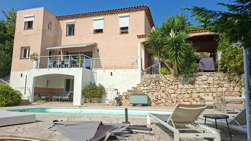 Villa - 159 m² - 7 pièces
