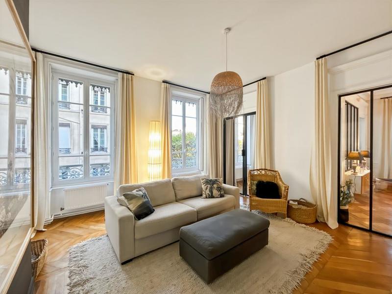 Appartement - 129 m² - 5 pièces