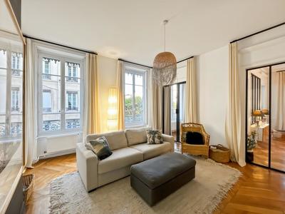 Appartement - 129 m² - 5 pièces