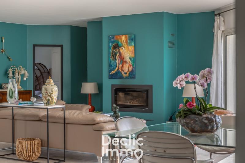 Maison - 235 m² - 7 pièces