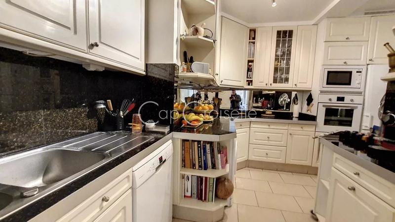 Appartement - 100 m² - 4 pièces