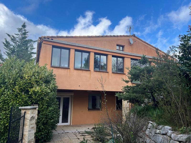 Maison - 170 m² - 5 pièces