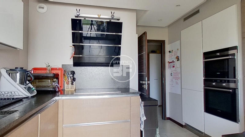 Appartement - 105 m² - 4 pièces