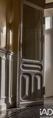 Maison - 247 m² - 8 pièces