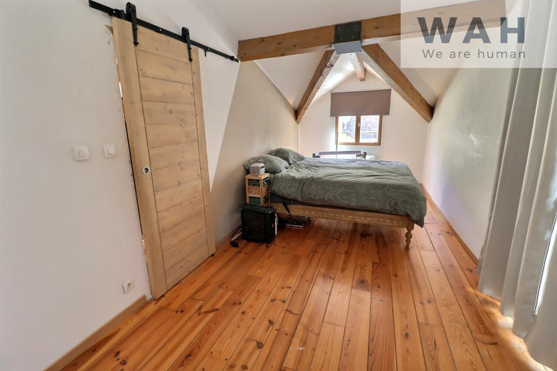 Maison - 239 m² - 6 pièces