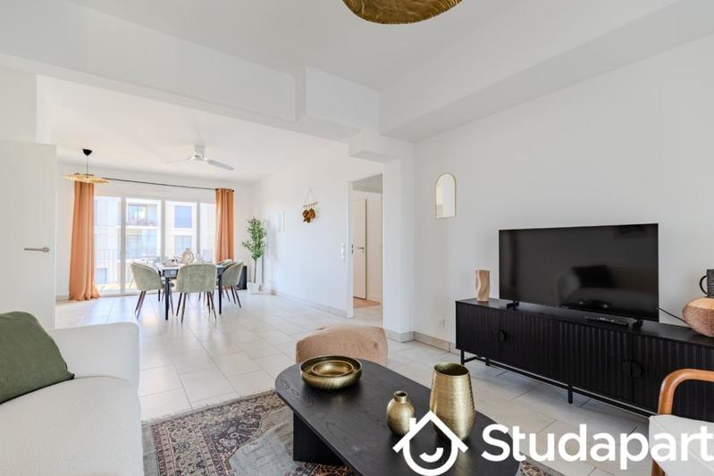 Chambre - 12 m² - 1 pièce