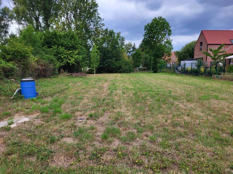 Terrain constructible - 955 m²