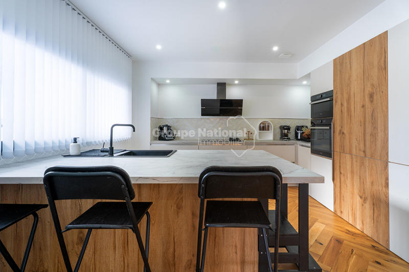 Maison - 189 m² - 5 pièces