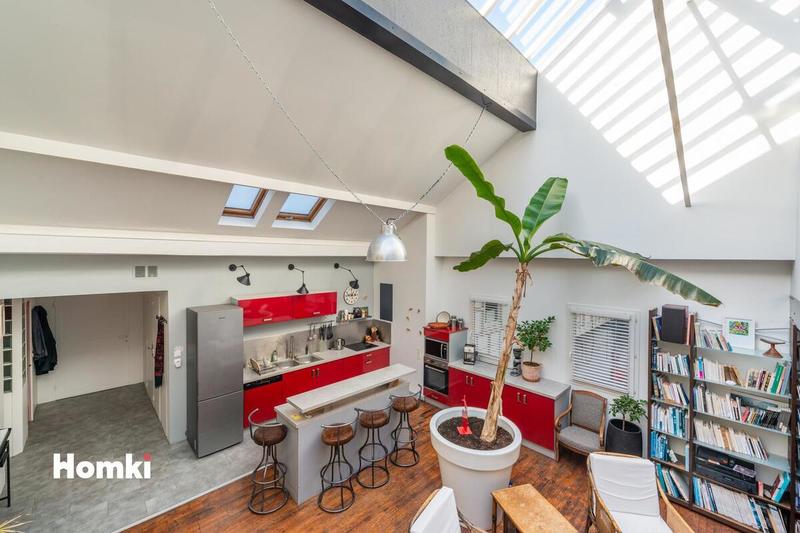 Loft - 130 m² - 5 pièces