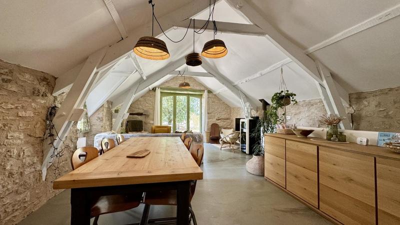 Corps de ferme - 250 m² - 11 pièces