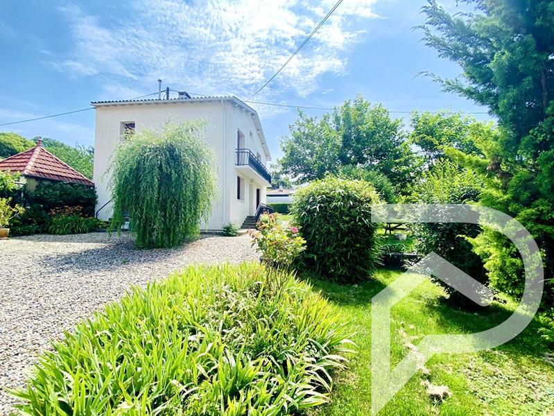 Maison - 99 m² - 4 pièces