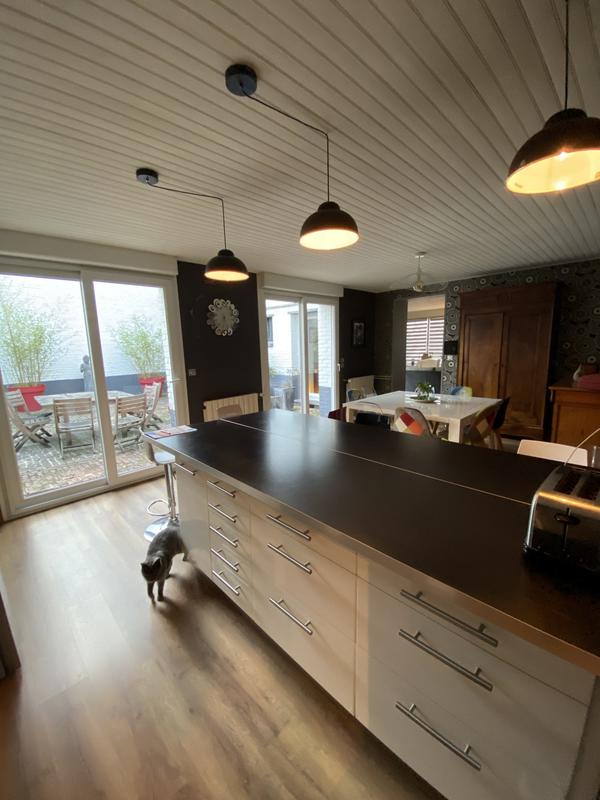 Maison - 200 m² - 9 pièces