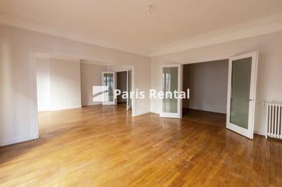 Appartement - 228 m² - 5 pièces