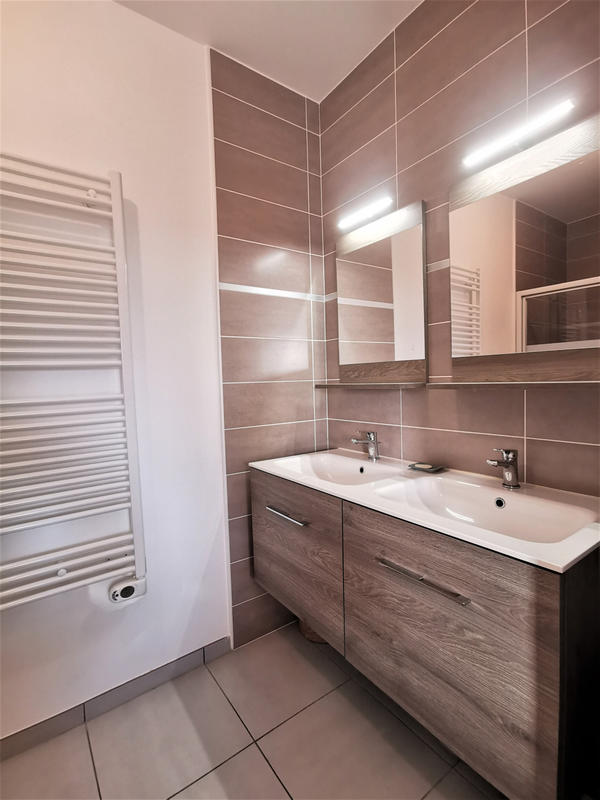 Appartement - 102 m² - 4 pièces