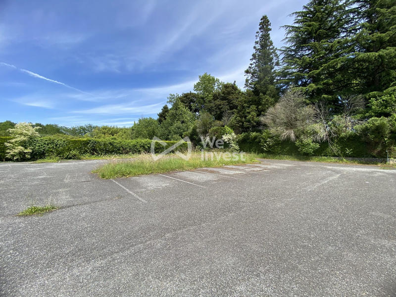 Local commercial - 1 900 m²