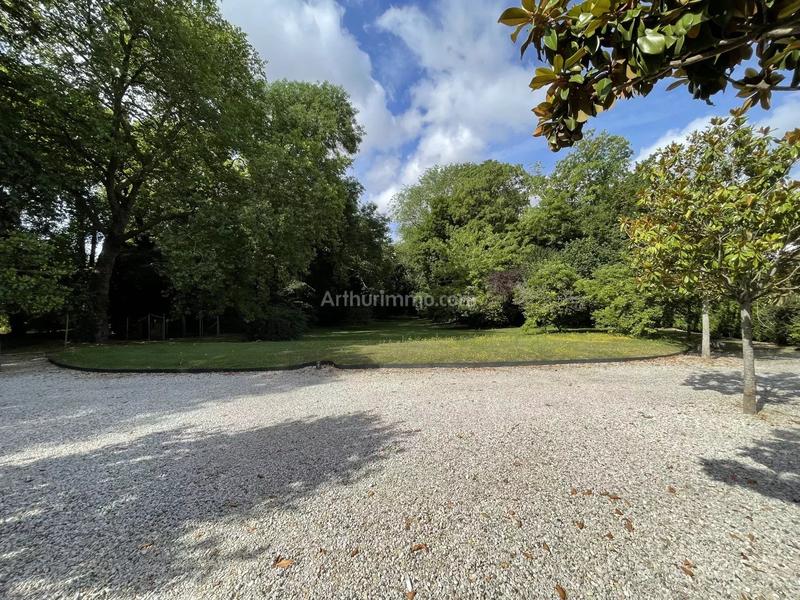 Maison - 350 m² - 12 pièces