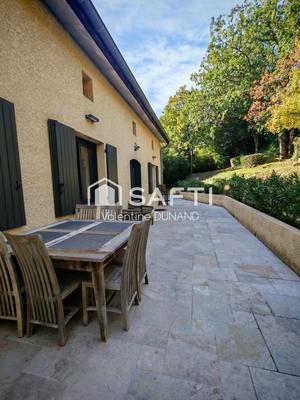 Maison - 226 m² - 6 pièces