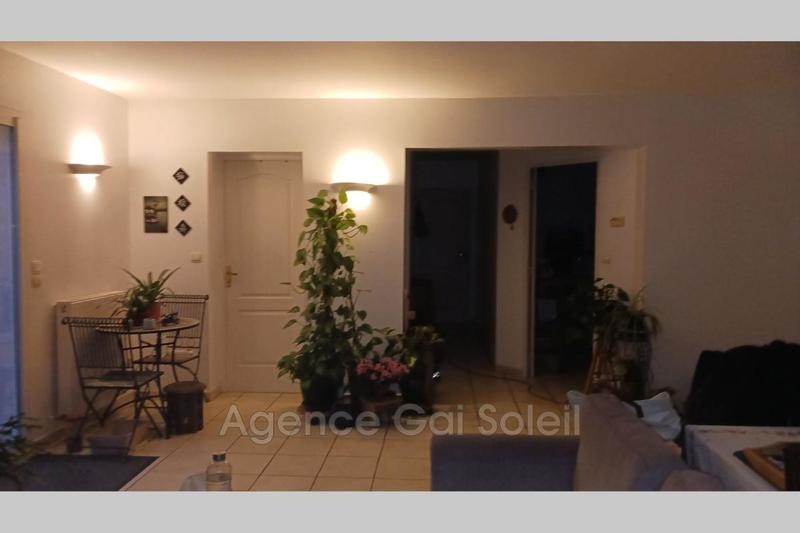 Villa - 90 m² - 4 pièces