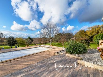 Maison - 160 m² - 7 pièces