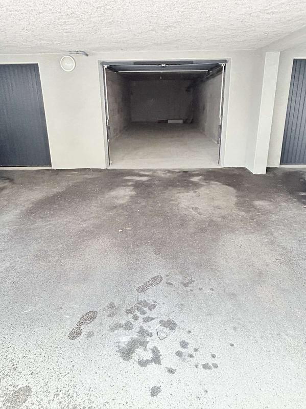 Appartement - 80 m² - 5 pièces