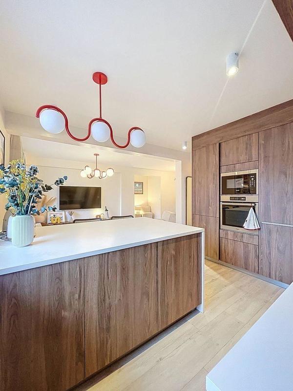 Appartement - 93 m² - 4 pièces