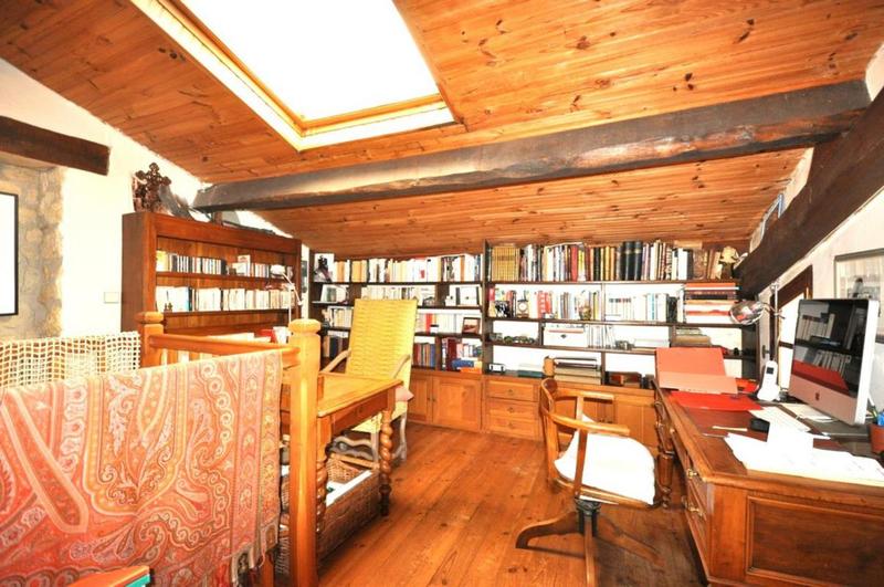 Maison - 227 m² - 8 pièces