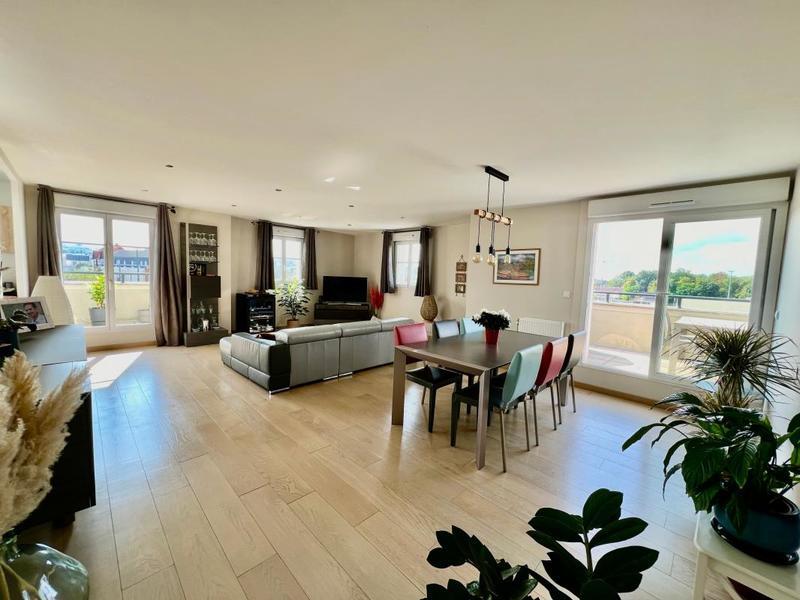 Appartement - 138 m² - 5 pièces