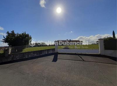 Terrain constructible - 2 738 m²