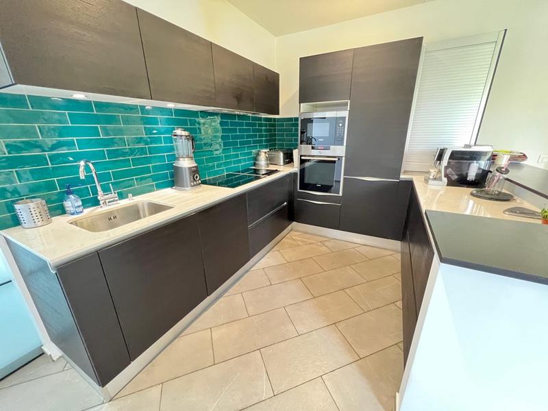 Appartement - 151 m² - 5 pièces