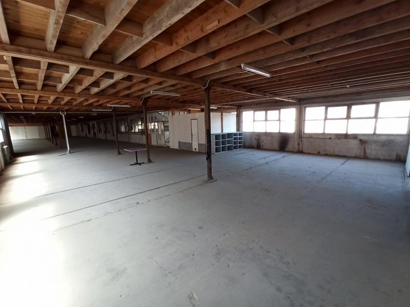 Local commercial - 1 027 m²