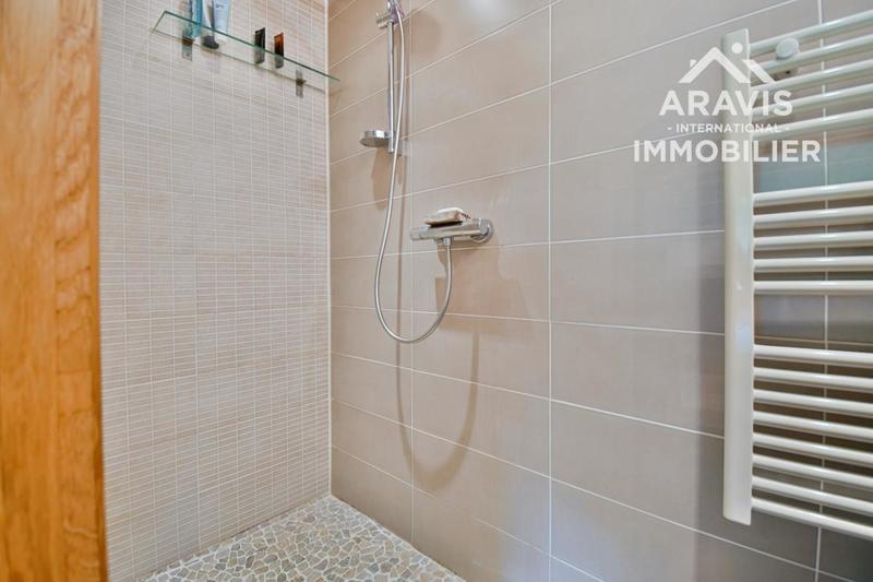 Châlet - 283 m² - 10 pièces