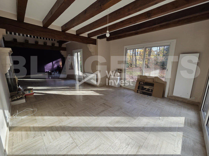 Maison - 213 m² - 7 pièces