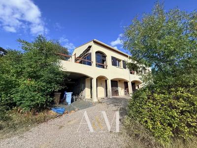 Villa - 202 m² - 7 pièces