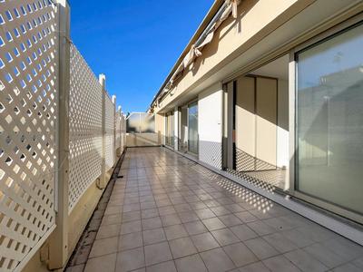 Appartement - 86 m² - 3 pièces