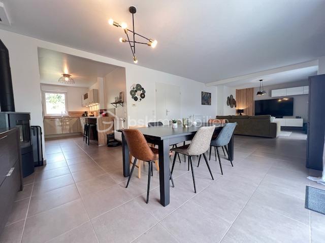 Pavillon - 150 m² - 6 pièces