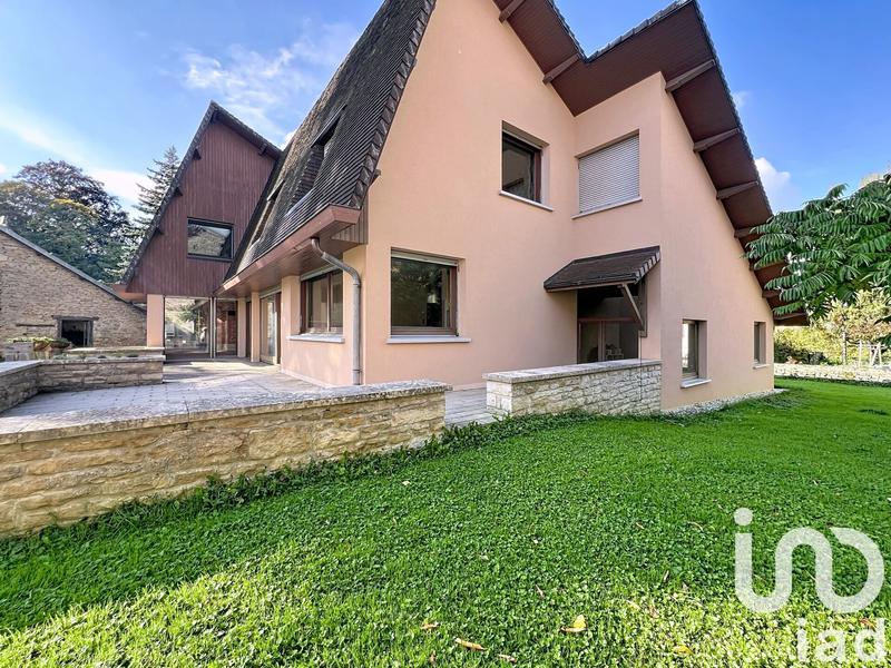 Maison de maîtres - 234 m² - 8 pièces