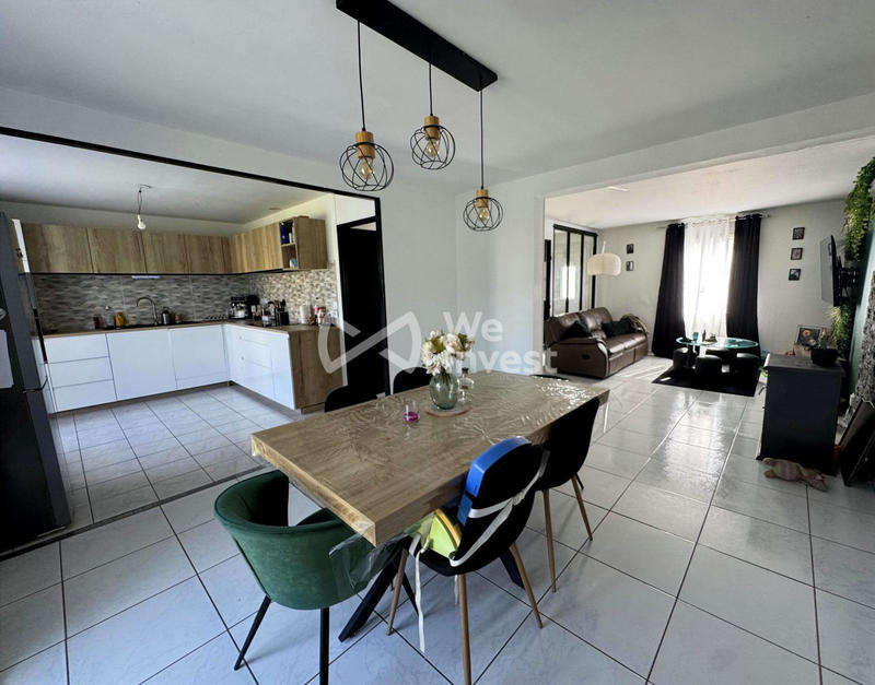 Maison - 98 m² - 5 pièces