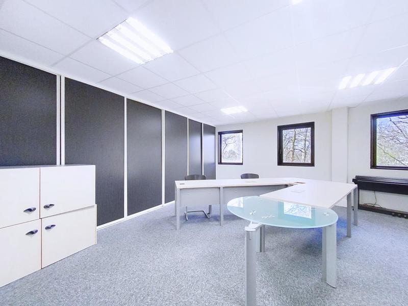 Bureau - 488 m²
