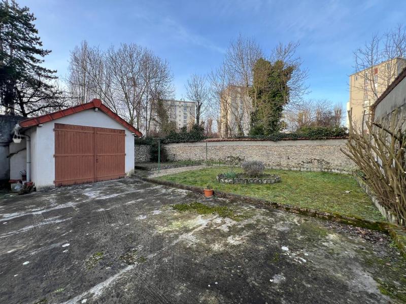 Maison - 80 m² - 5 pièces