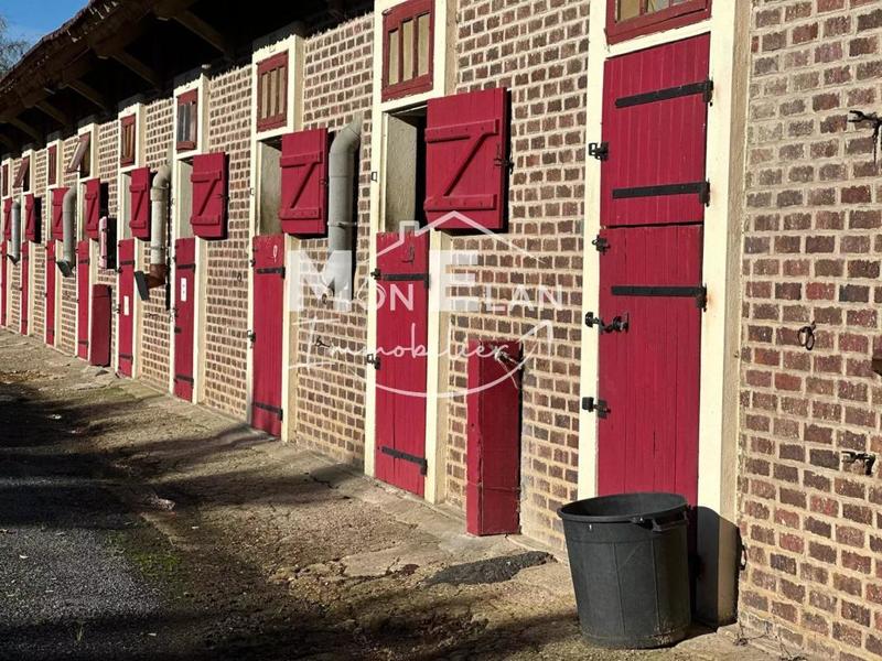 Maison - 420 m² - 10 pièces