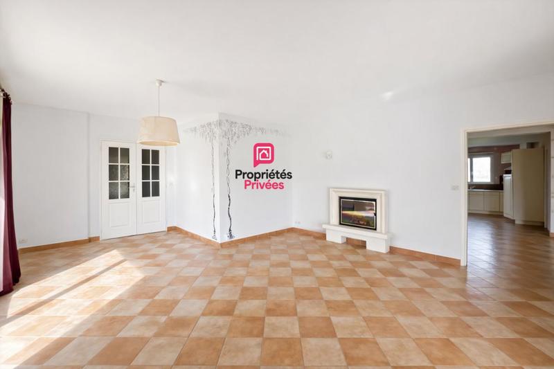 Maison - 221 m² - 8 pièces