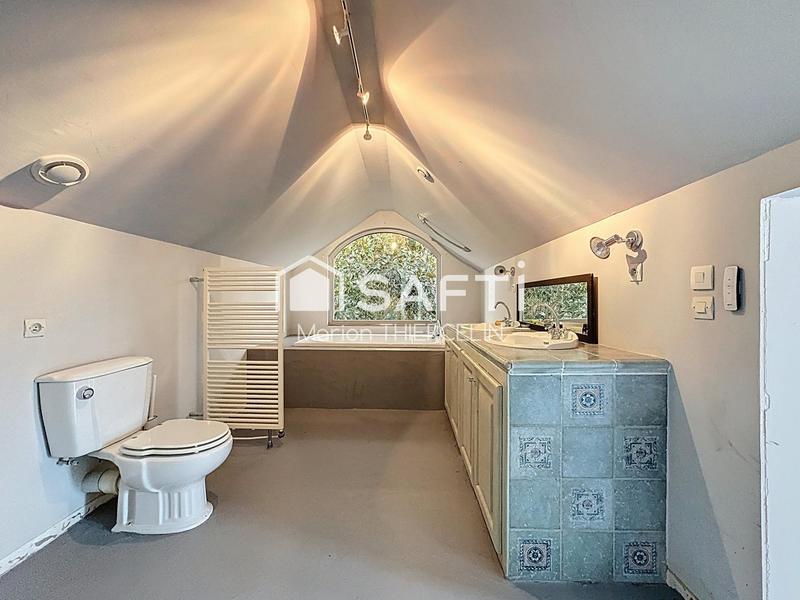 Maison - 180 m² - 5 pièces