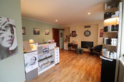 Maison - 237 m² - 8 pièces