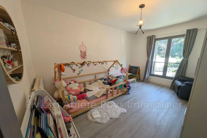 Maison - 198 m² - 8 pièces